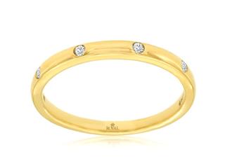 Yellow gold diamond wedding band